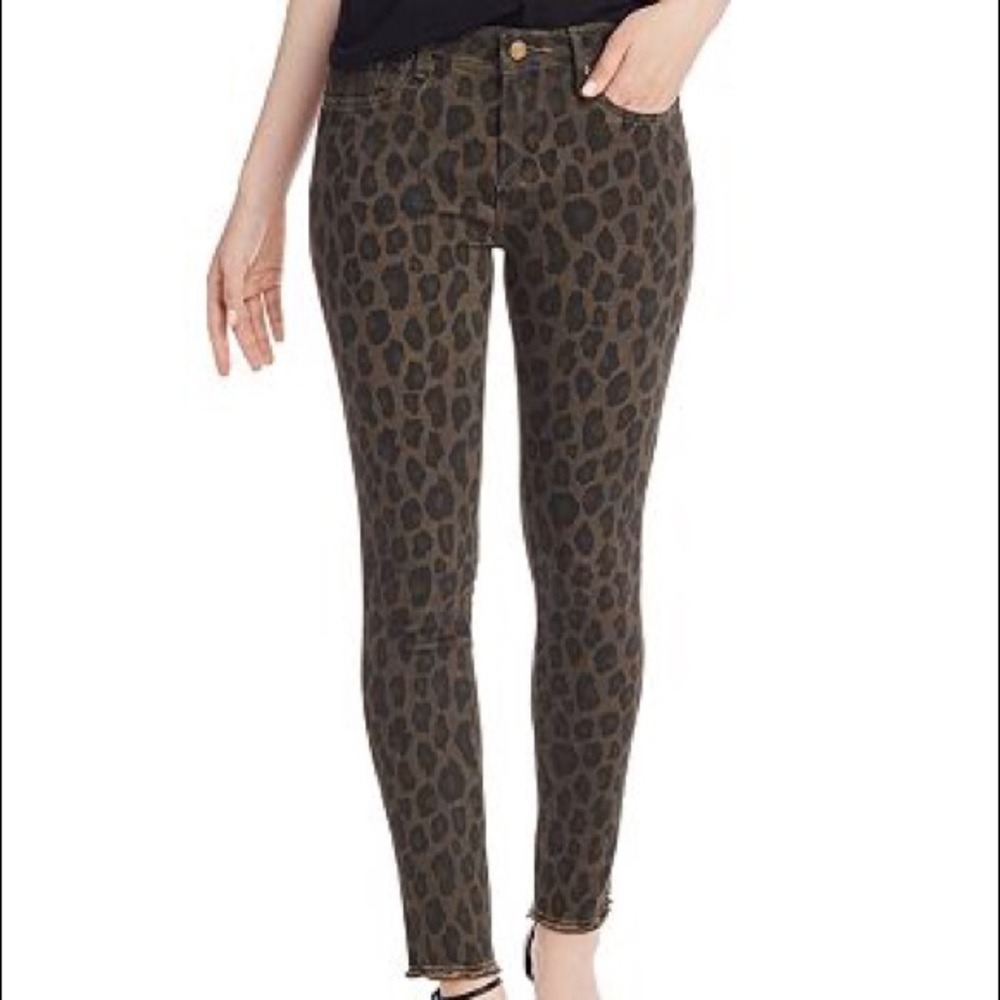 Aqua Frayed Ankle Skinny Jeans in Leopard